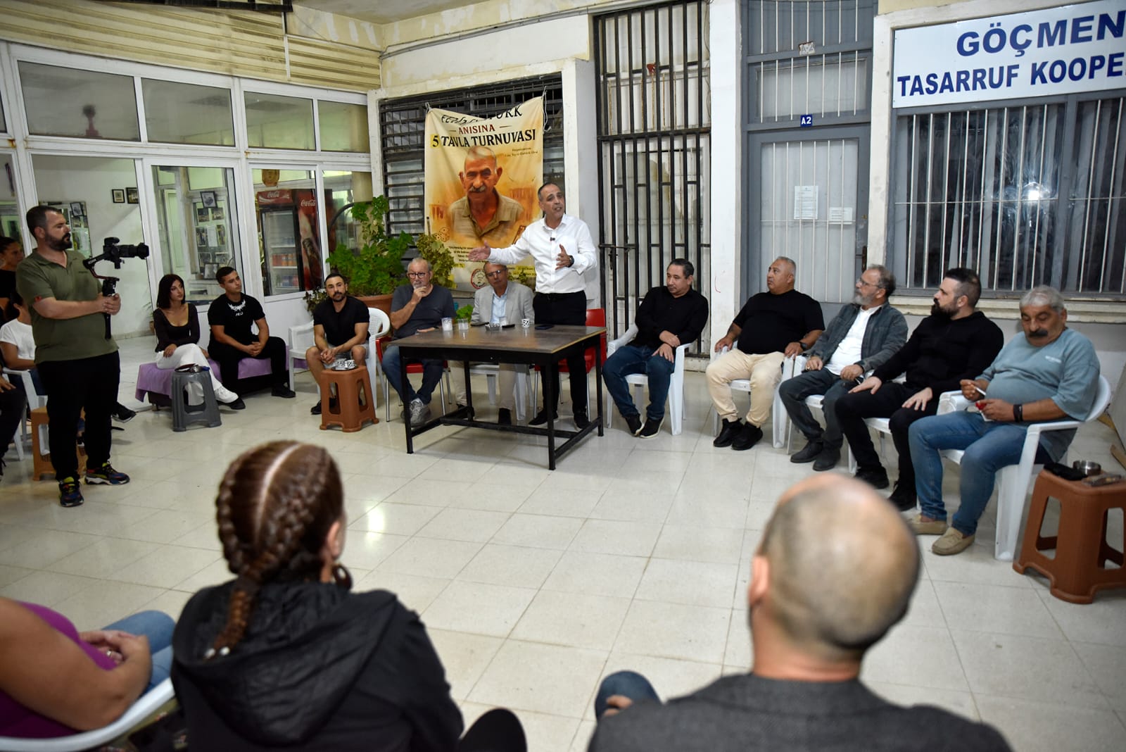 Harmancı, Yenicami Ağdelen ve GÖÇTAŞ'ı ziyaret ederek spor ve kültür yatırımlarını duyurdu