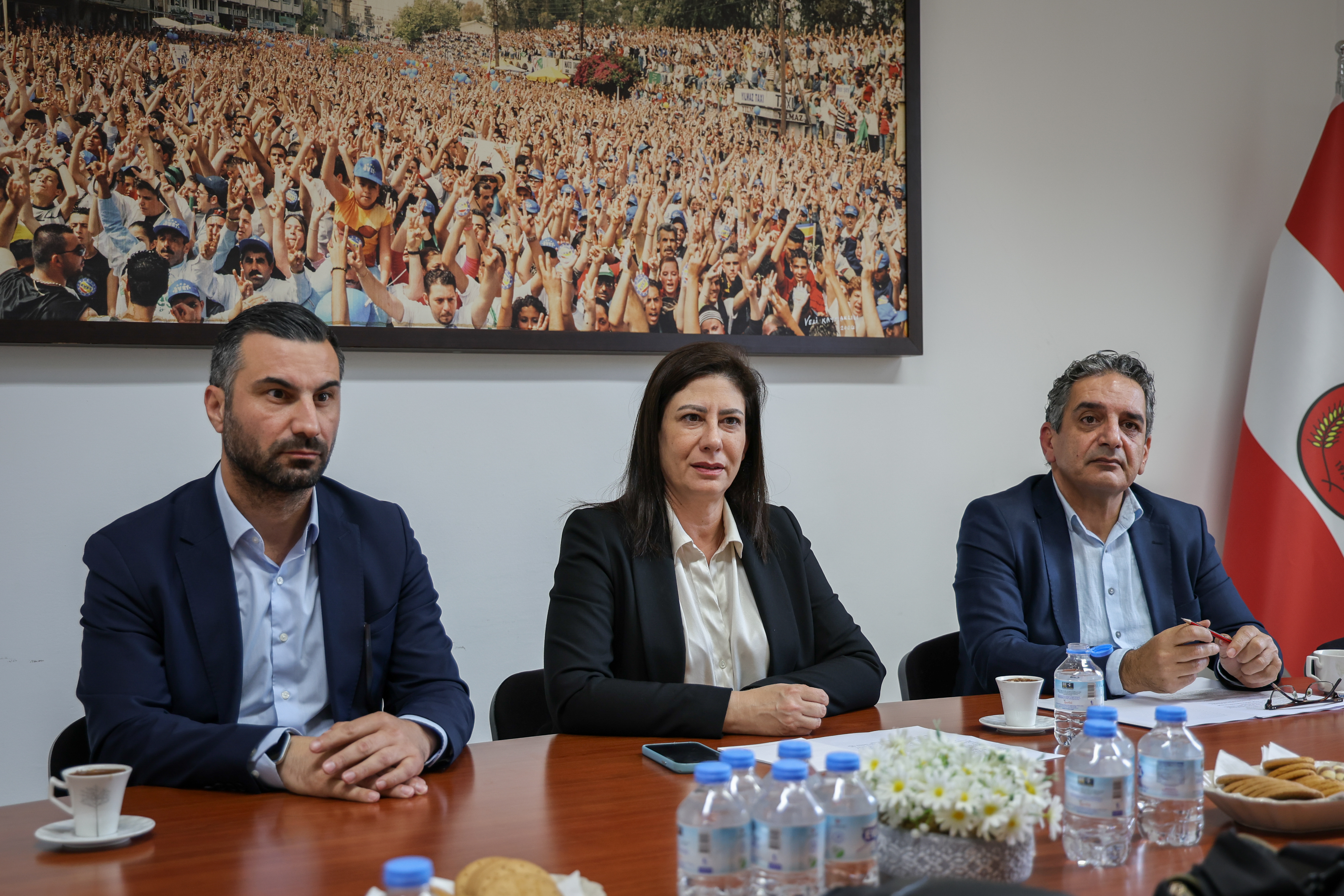 İncirli, öğretmen temsilcileriyle bir araya gelerek eğitim reformunu görüştü