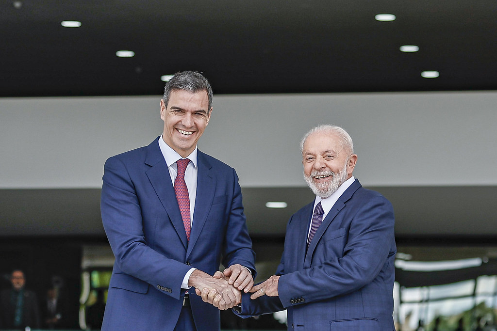 İspanya Başbakanı Sanchez, Lula da Silva'nın seçim zaferini kutladı