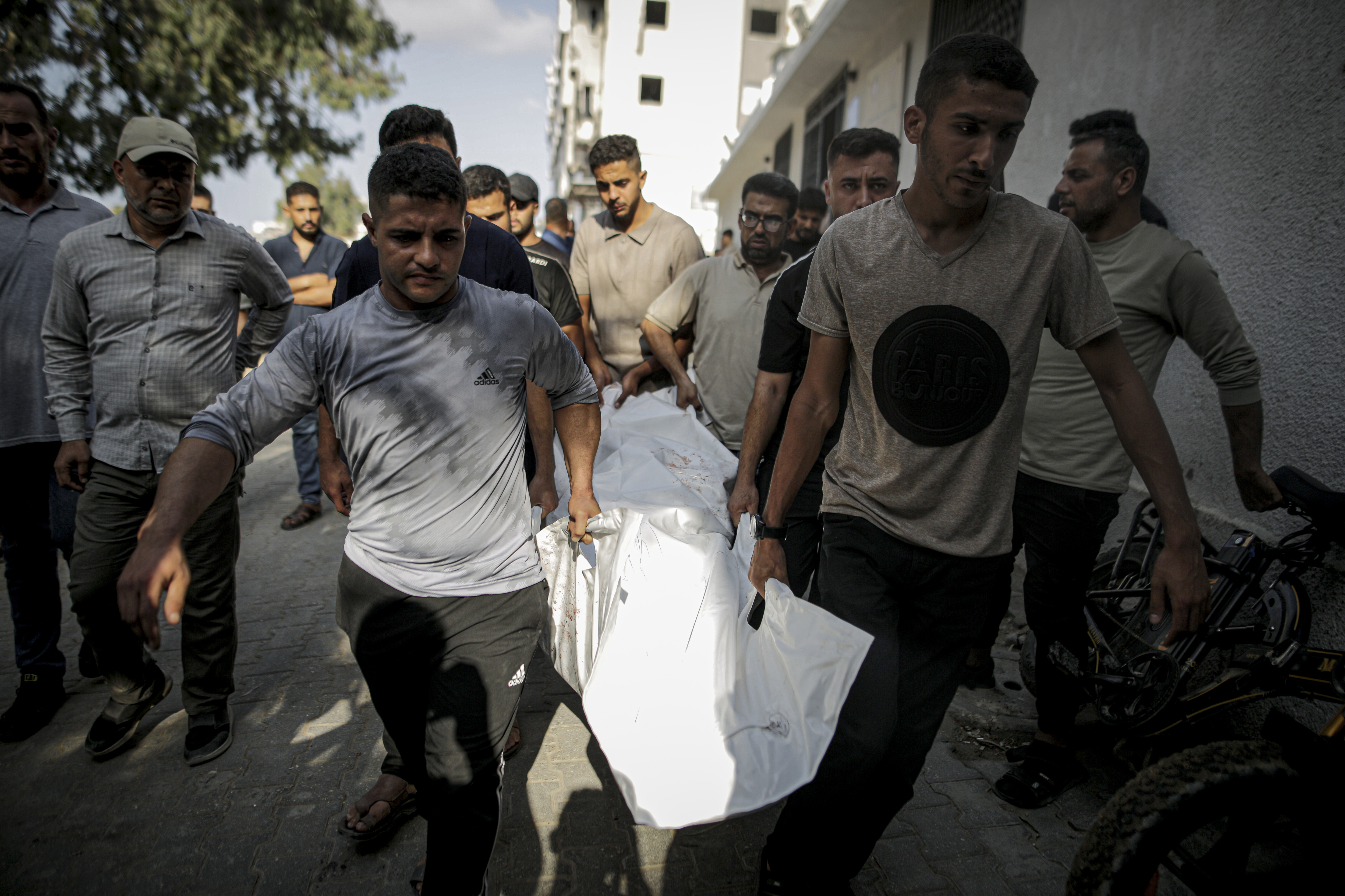 İsrail'in Gazze'deki İslam Üniversitesi kampüsüne saldırısında 3 kişi hayatını kaybetti