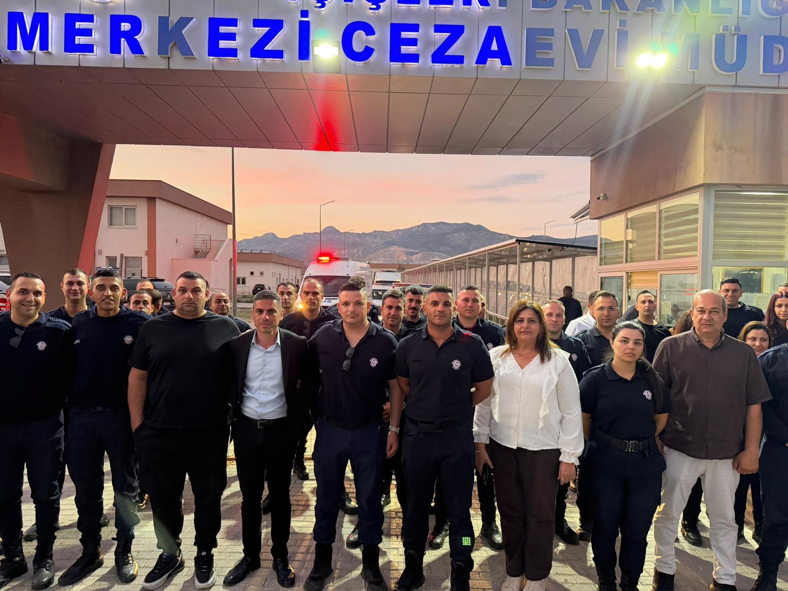 Merkezi Cezaevi'ndeki grev ertelendi, sendikalar mücadeleye devam edeceğini açıkladı