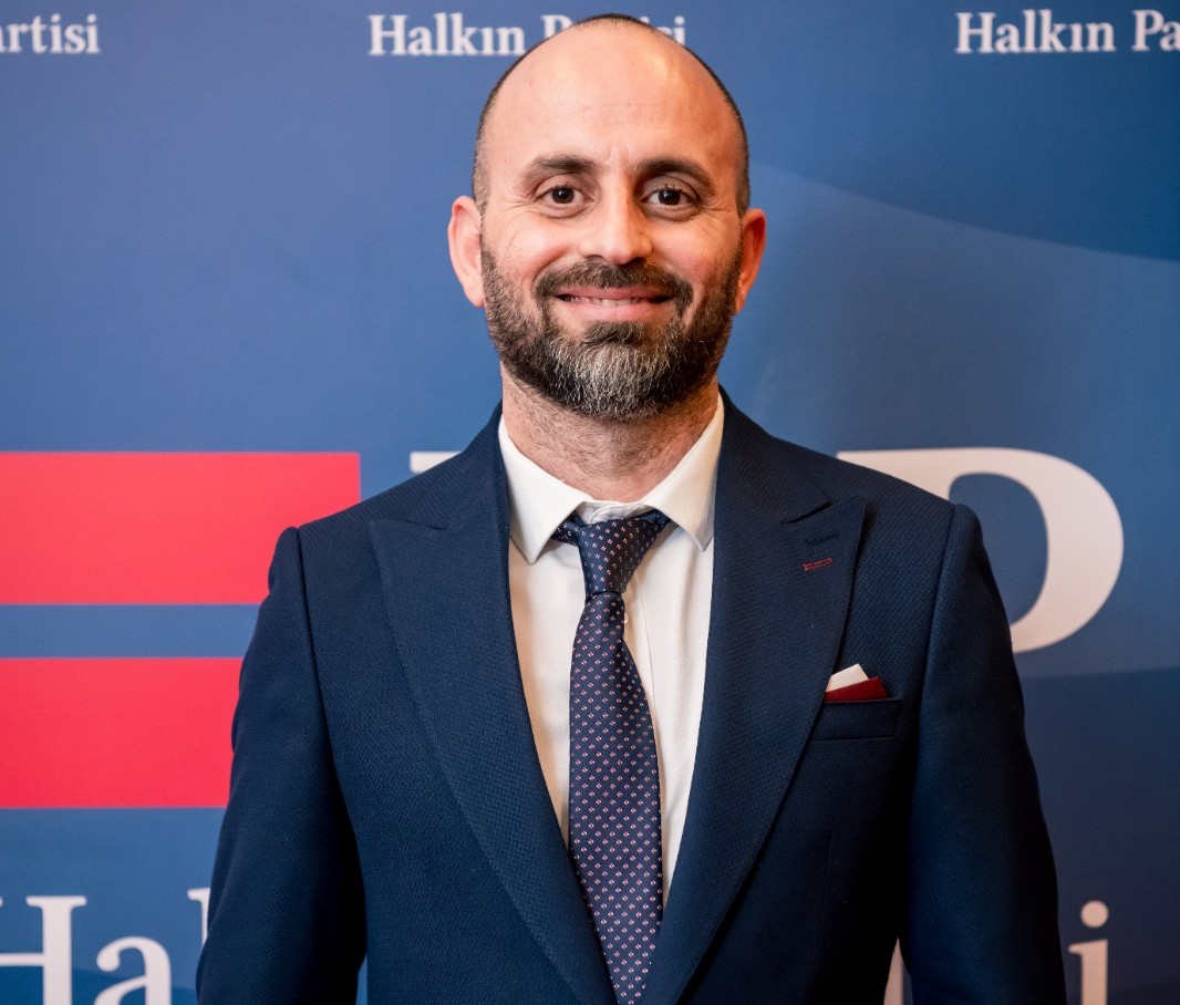 Özbir Akbaşak: Eczacılar genel sağlık sisteminin ayrılmaz bir parçası olacak