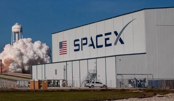 SpaceX, yaklaşık 40 milyar dolarlık çip finansmanı için Apollo ile anlaştı