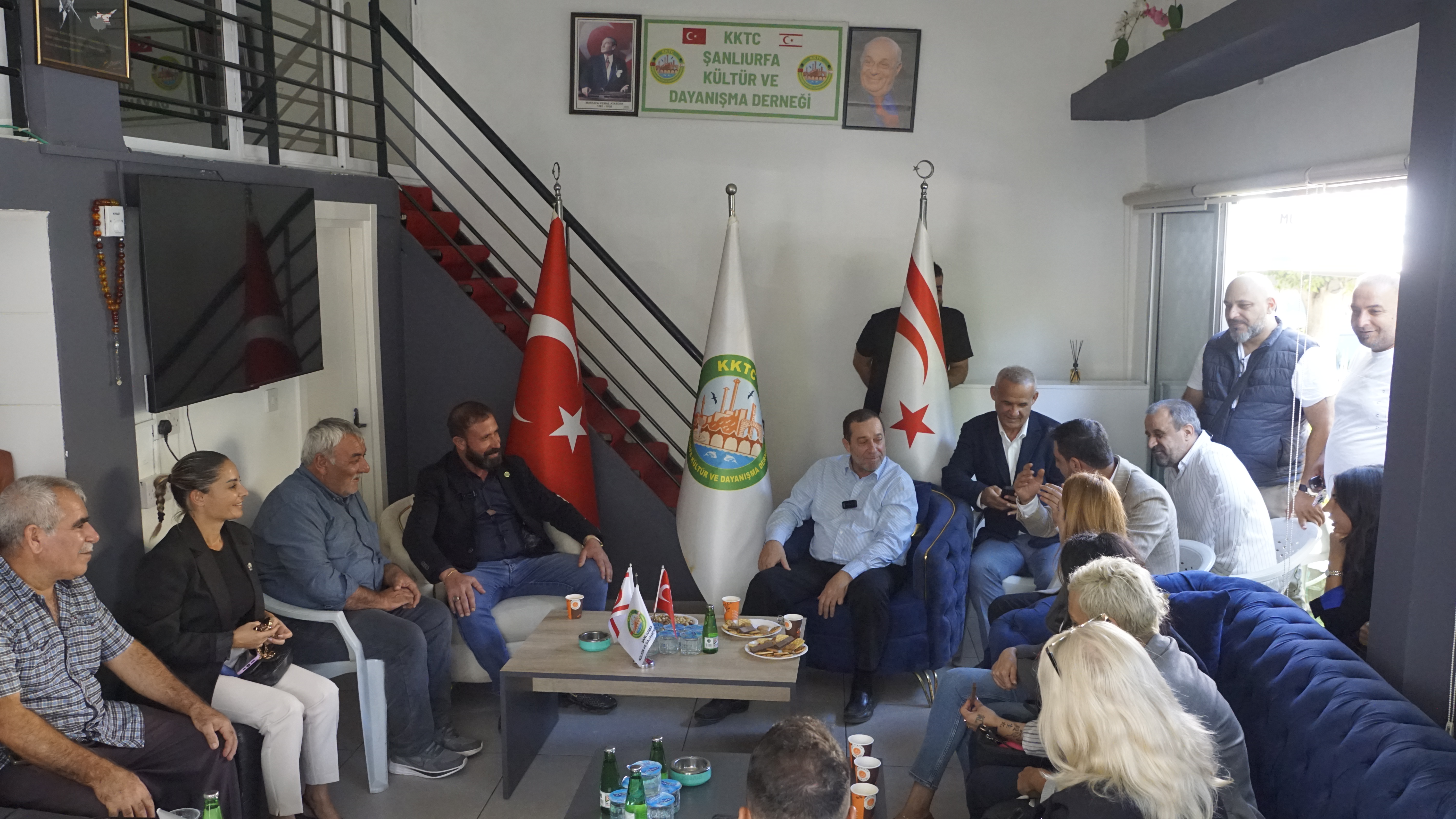 Tam Parti Genel Başkanı Denktaş, Şanlıurfa ve Hatay Derneklerini Girne’de Karşıladı