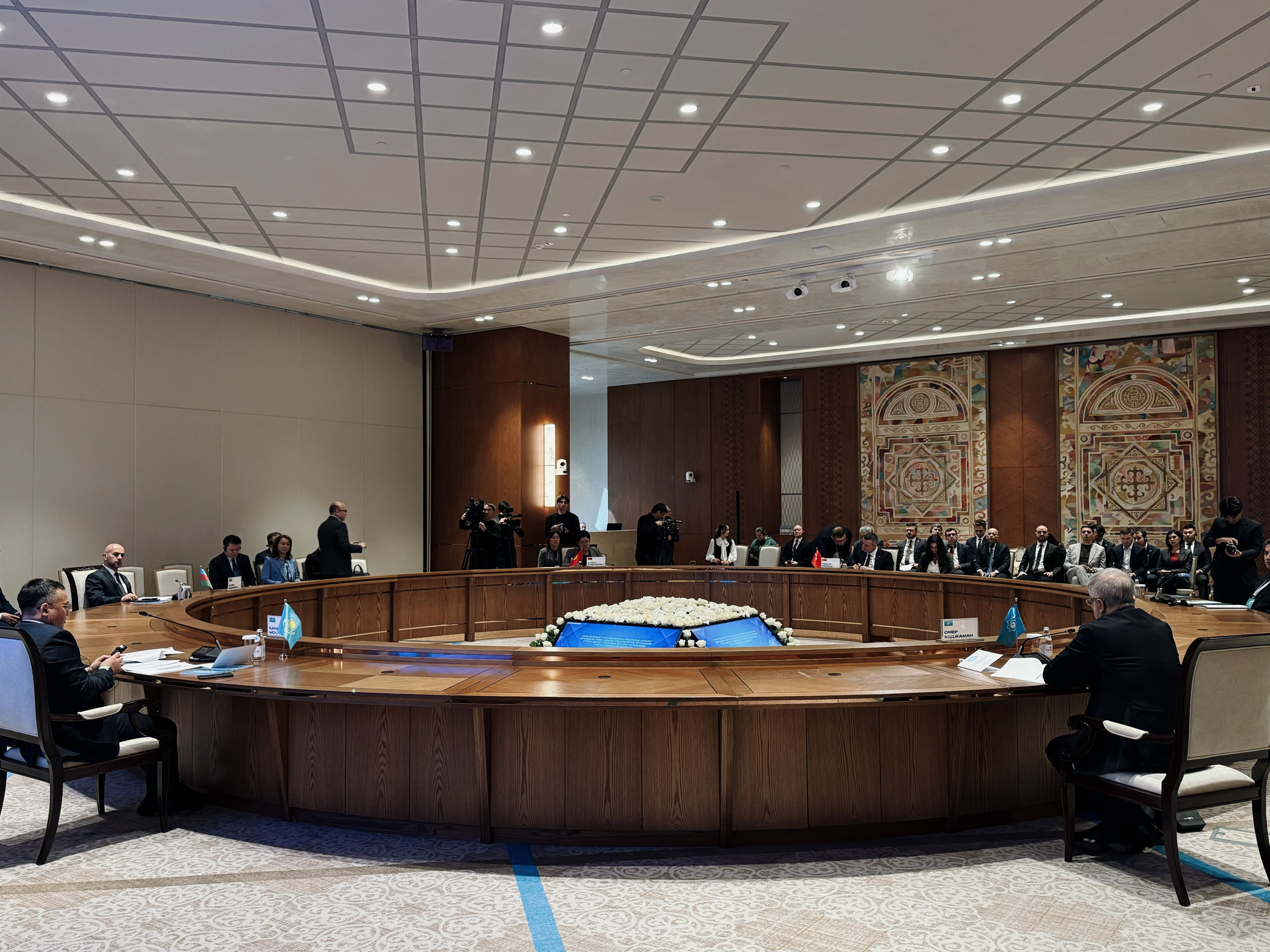 Türk Dünyasında Medya İşbirliği: Dezenformasyon ve Yapay Zeka Masada