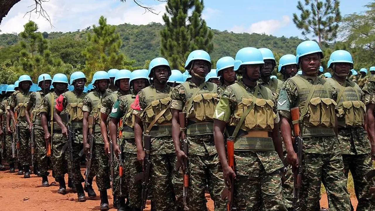 Uganda Somali'deki askerlerini çekmeye başladı