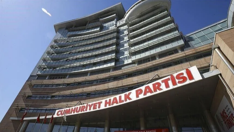 Ankara'nın 7 İlçesinde Belediye Başkanları CHP'den Ayrıldı