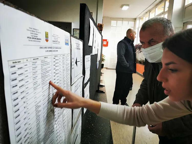 Bosna Hersek'te genel seçimde oy verme sandıkta başladı