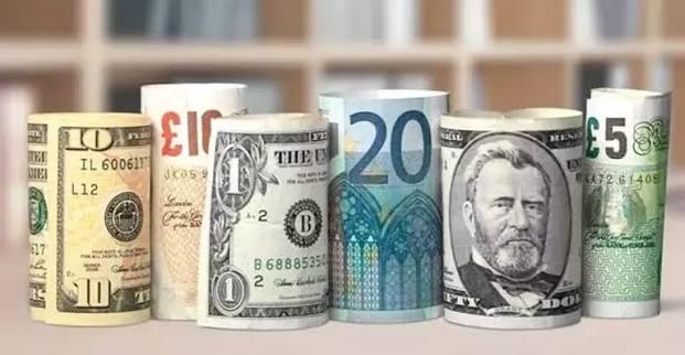 Döviz Kurları Bugün 49,20 TL Dolar, 55,40 TL Euro ve 65 TL Sterlin Seviyelerinde