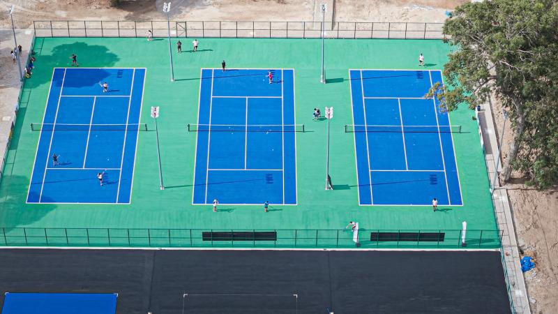 Gazimağusa Tenis Kompleksi’nin İlk Altı Kortu Hizmete Açıldı