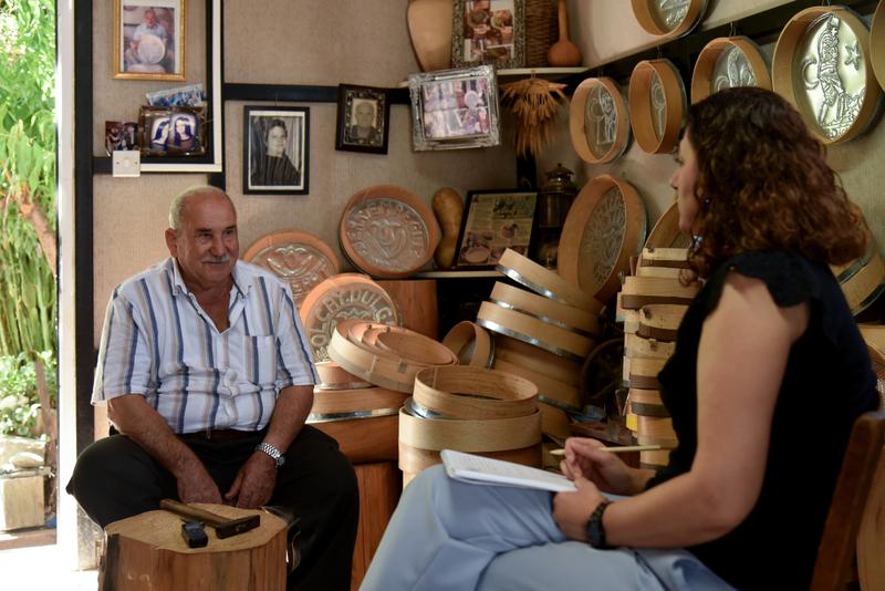 Güney Kıbrıs’ın Tek Galbur Ustası Hüseyin Burat 40 Yıllık Elişiyle Yaşatıyor