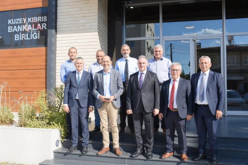 HP lideri Özersay, Bankalar Birliği ile mülkiyet güveni ve Kalkınma Bankası konularını görüştü